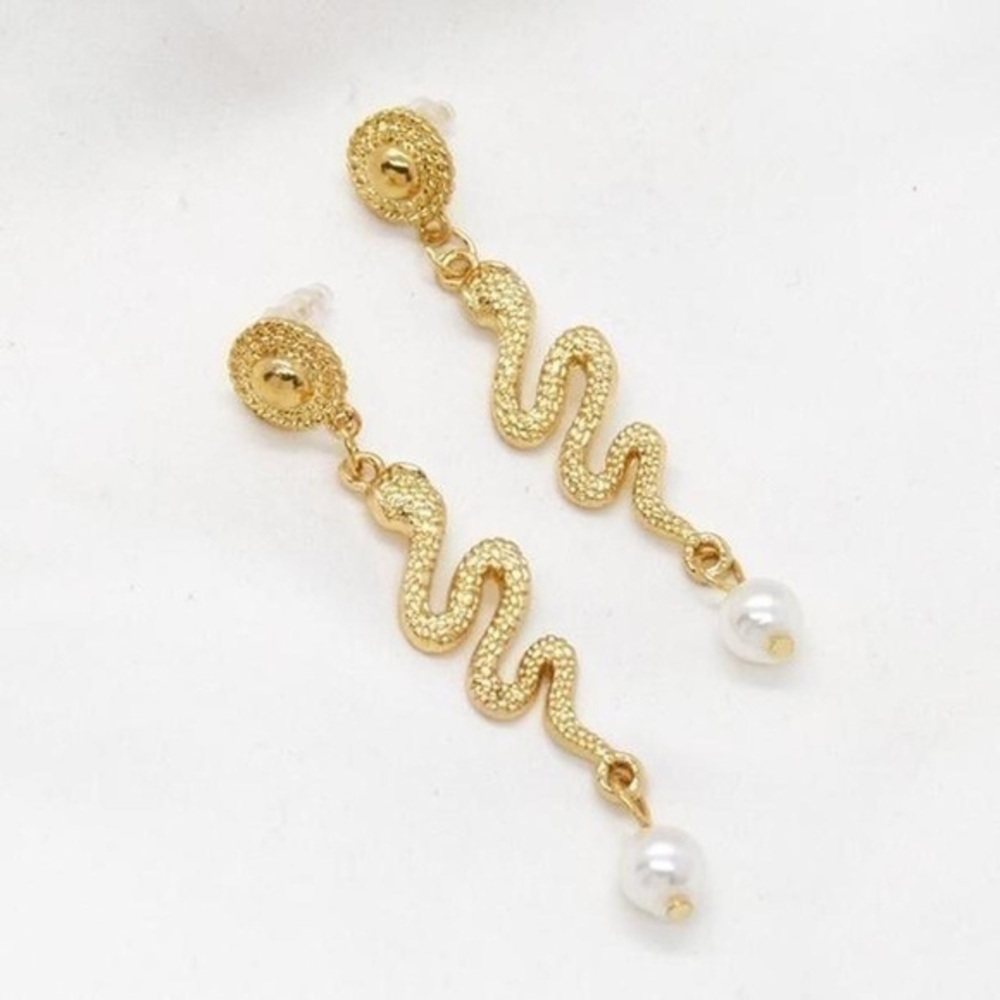 Pearl Snake Dangle Earrings – Boho Serpent Jewelry, Vintage Gothic Drop Earrings